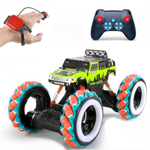 ماشین کنترلی شارژی آفرود جیپ سبز با دو کنترل دستی و دستبندی Off-Road RC Car Drift Wheels 1:10 -اسباب بازی
